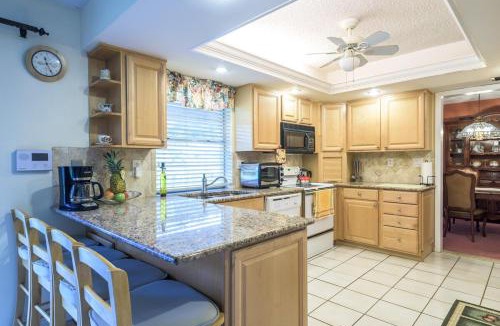 Plantation House | Oasis1080 Resort