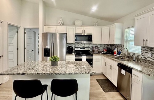 Candler House | Ocala Oasis on Pecan Road