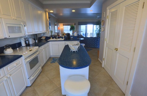 Key West Condo | OCEAN MEMORIES CONDO- 2 Bedroom, 2 Bath Oceanfront w/Pool & Hot Tub