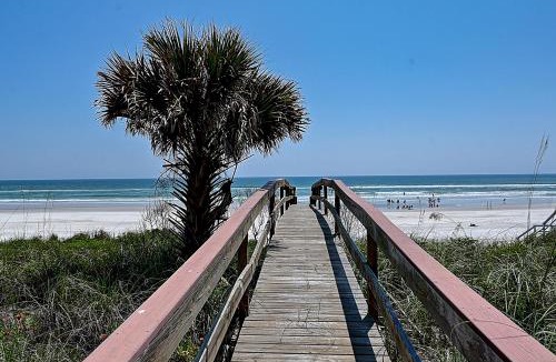 Crescent Beach House | Ocean Paradise