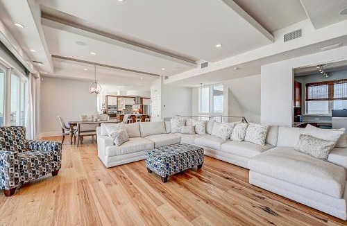 Crescent Beach House | Ocean Paradise