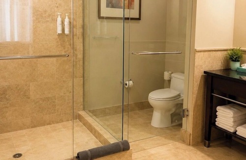 Singer Island Hotel | OCEAN VIEW! 2bd 2bth Palm Beach Resort and Spa
