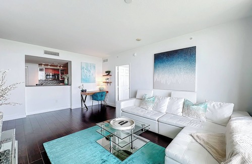 Ocean Ridge Apartment | Ocean View 3 Bedroom Apartment in Boynton Beach, Pool, Fitness Room + More!