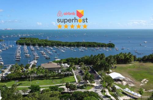 Coconut Grove House | Ocean View Balcony steps from Restaurants, Peacock Park & Marina