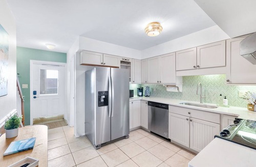 St. Augustine Beach Condo | Ocean View Condo - Private Beach Access + Pool - 15min to Downtown!