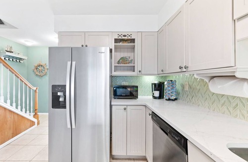 St. Augustine Beach Condo | Ocean View Condo - Private Beach Access + Pool - 15min to Downtown!