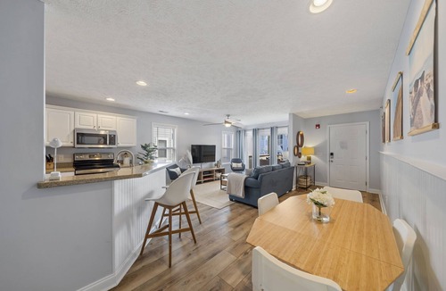 Carolina Beach Condo | Ocean View Condo, Steps to Beach & Boardwalk, 3BR/2BA! ★