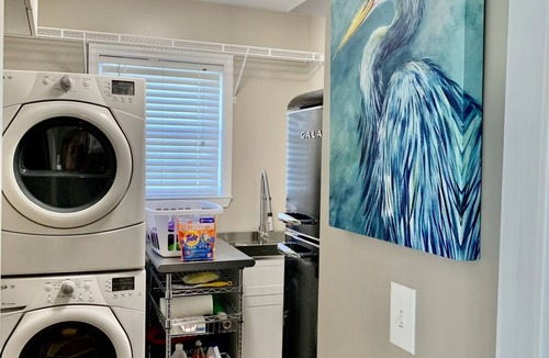 Long Beach House | Ocean View/Pool/Dog Friendly/Elevator/Location/1 PM Check-In/2 of Everything