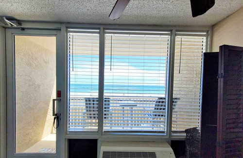 Daytona Beach Shores Condo | Ocean View Studio | Sleeps 4 | Budget Stay | Free Daily Activities Included