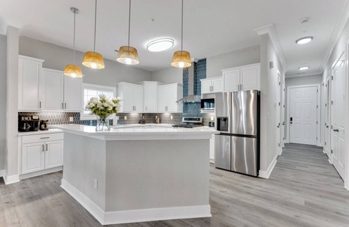 Northeast Virginia Beach Condo | Oceanfront Area Condo – Dog-Friendly Stay in Virginia Beach
