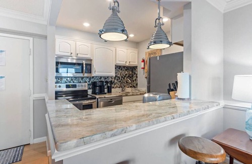 Northeast Virginia Beach Condo | Oceanfront Condo, Heated Pool, Fitness Center