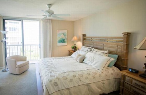 Park Shore Apartment | Oceanfront Condo with Pool