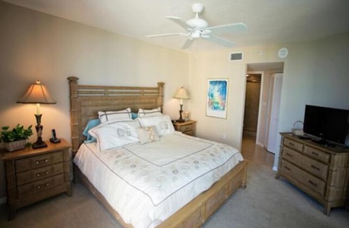 Park Shore Apartment | Oceanfront Condo with Pool