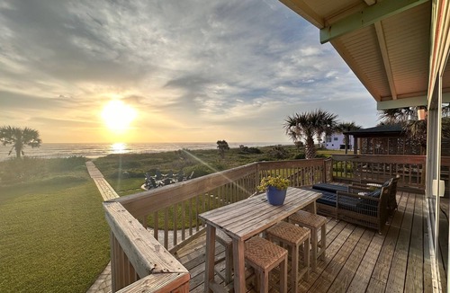 Vilano Beach House | Oceanfront- Dog Friendly