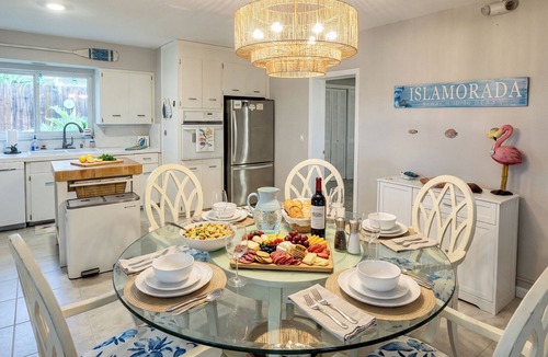 Islamorada House | Oceanfront Estate Private Beach Private Pool