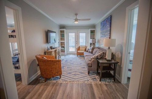 Holden Beach House | Oceanfront oasis in Holden Beach! Spacious 6BR, 6BA, sleeps 14.