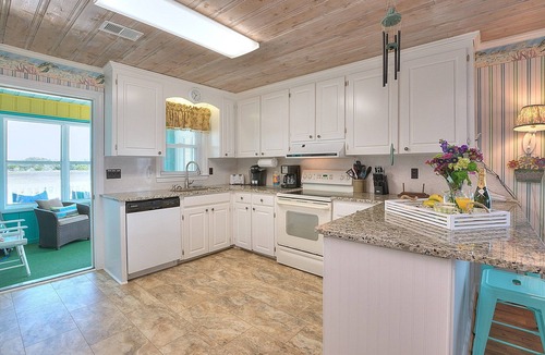 Holden Beach Cottage | Oceanfront, Pool, Family Friendly and Fido Friendly.