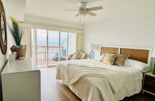 Topsail Beach Condo | Oceanfront Queen's Grant Condo "Tide-the-Knot" with Breathtaking Ocean Views!