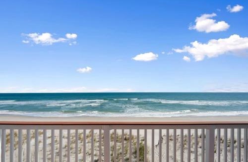 Vilano Beach House | Oceanfront, Serenity Under the Sea, Tiki Bar and Grand Deck!