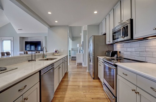 South Beach House | Oceanfront, spacious, upstairs and downstairs master suites, BHI