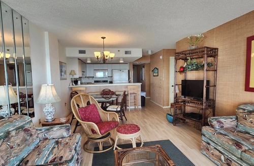 Crescent Beach Condo | Oceanfront Three Bedroom Condo - Crescent Towers II 406