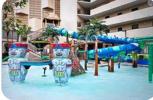 Myrtle Beach Apartment | Oceanfront/Voted "9 Best Hotels with Waterparks"