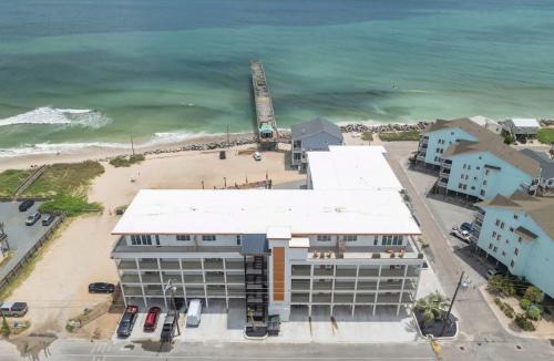 North Carolina Coast House | Oceanside Oasis Oceanfront with Pool and Elevator