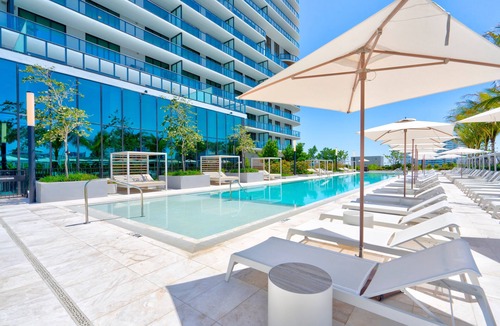North Beach Condo | Oceanview Corner 2BR/2BA in Miami Beach + Beach Club 1710GP