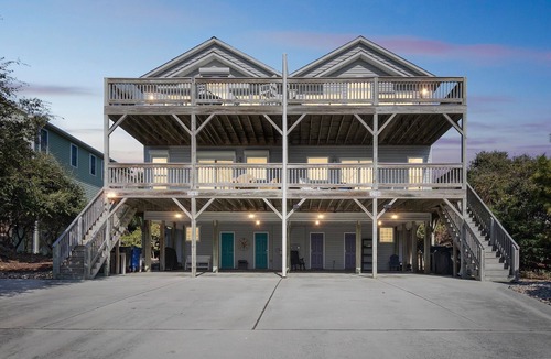 Emerald Isle Condo | Oceanview Emerald Isle Retreat Near the Beach