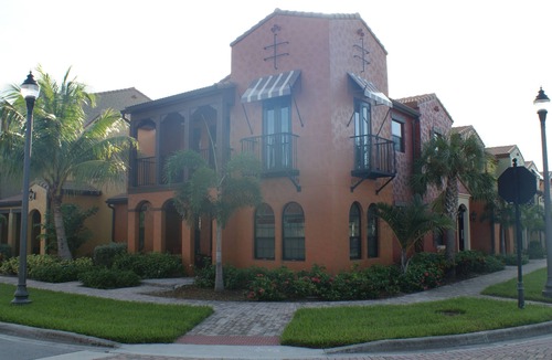 Ole Condo | Olé Lely, Corner 2 Bedroom, 2 Bath, Sleeps 6. Professionally Decorated.1st Floor