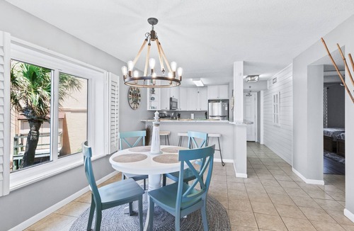 Holiday Isle Condo | ON BEACH, INSANE VIEWS, OWNER MANAGED, SAVE MONEY, PRIVATE BEACH , DESTIN FL !