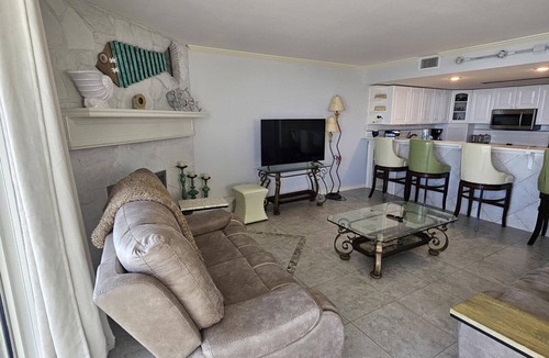 White Sands Condo | On the Gulf of Mexico - Direct Views of the White Sand and Emerald Water - SV421