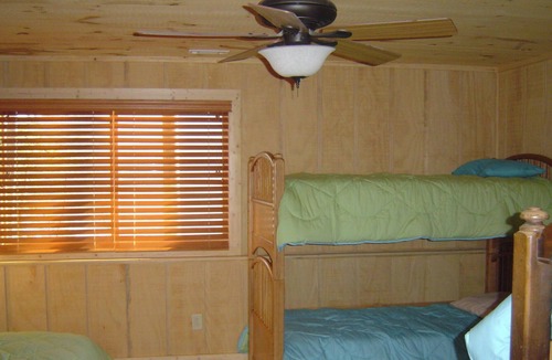 Wiley Cabin | On the Point: Dec. through New Years Discounted! 2+ Night Special! 6 B/R,4.5 Bth