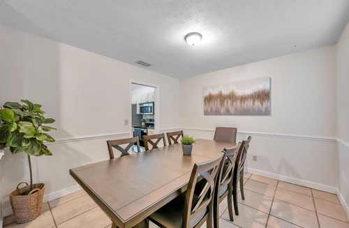 Seffner House | One level home on acreage with privacy
