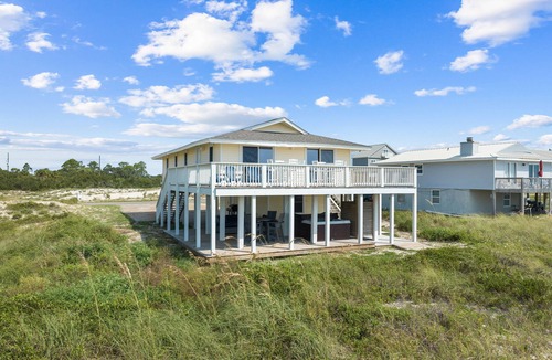 East End House | One More Sunrise: Now offering short stays through the end of 2024! Book Now!
