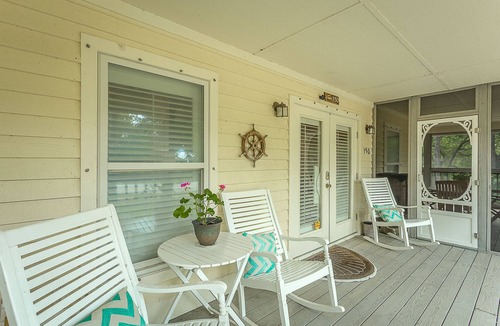 Magnolia Bluffs House | Only 5 min from the St. George or Apalachicola!
