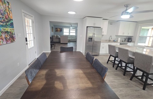 Augusta House | Open Floor Plan - Great for Extended Stays - 5BR