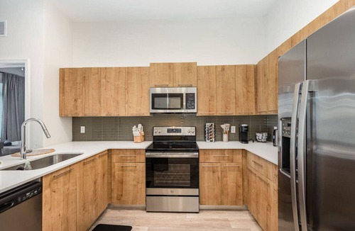 Florida Center Apartment | Orlando 2BR Retreat 3 Beds Near Disney/Universal
