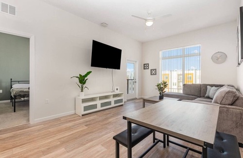 Florida Center Apartment | Orlando 2BR Retreat 3 Beds Near Disney/Universal