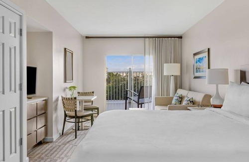 Williamsburg Resort | Orlando Getaway: 3BR Villa at Marriott’s Grande Vista Resort