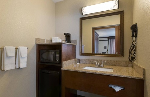 Florida Central Atlantic Coast House | Orlando Vacation! 3 Convenient Units, Pool, Free Parking, Near SeaWorld Orlando