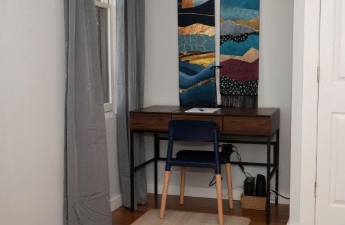 Over-the-Rhine Apartment | OTR off Vine St, Lux Queen Bed, Wifi, Smart TV, Sleeps 3ppl, 3rd Fl