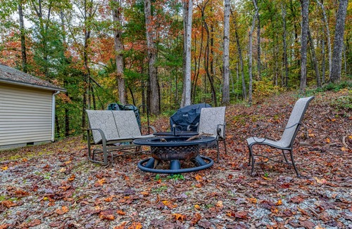Pickens Cottage | Our Slice of Heaven with view & pond in North Pickens near Table Rock State Park