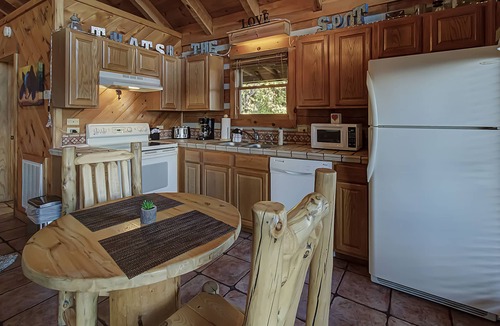 Sevierville House | Outrageous Views Enjoy Smoky Mountain Sunrises & Sunsets! A Toast To Happiness!