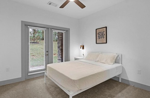 Farragut Apartment | Overlook 4001 I Stunning 2Bd Apartment