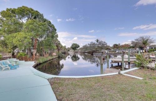 Stuart House | Paddle on the River! Waterfront Retreat in Stuart