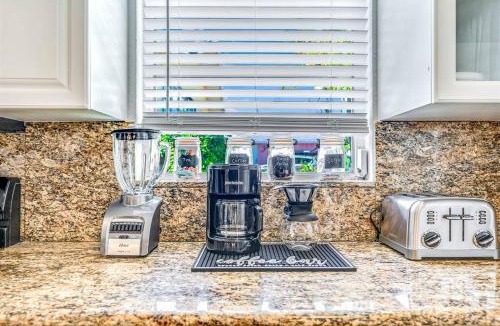 Southwest Apartment | Palm Wave Says - Quietness in Best Location