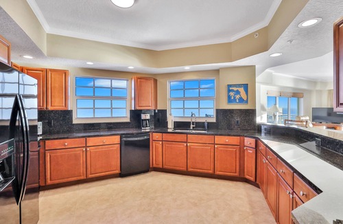 Ortona Condo | Panoramic Oceanfront Condo 3 Bed/3 Bath