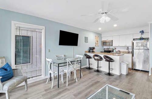 Hilton Head Island Condo | Panoramic paradise ocean beach front/steps to beach/heated pool condo!