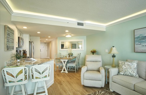 Belle Vista Condo | Paradise Awaits on St Pete Beach*FULL Gulf Front 2 BR Condo*Panoramic Ocean View